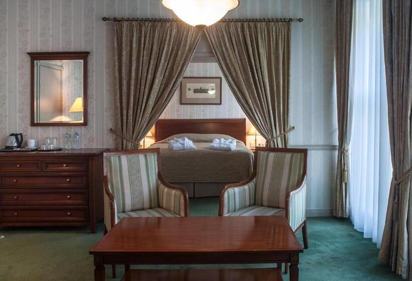 سوییت اجرایی, Kaunas