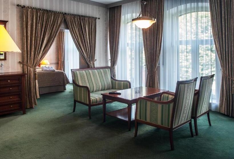 سوییت اجرایی, Kaunas