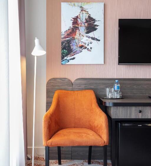 اتاق لوکس, Kaunas