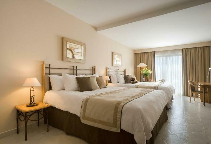 اتاق استاندارد چهار تخته, Verdi St George S Bay Marina