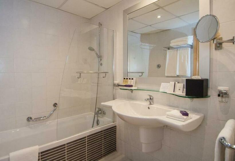 Deluxe Suite Sea View, Verdi St George S Bay Marina