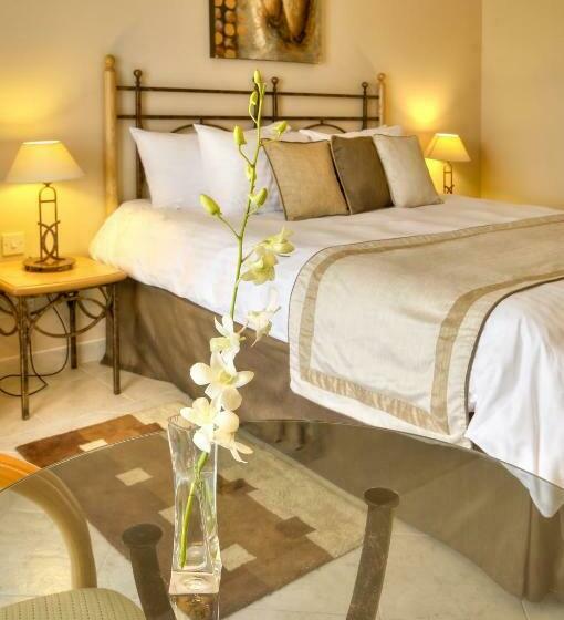 Deluxe Suite Sea View, Verdi St George S Bay Marina