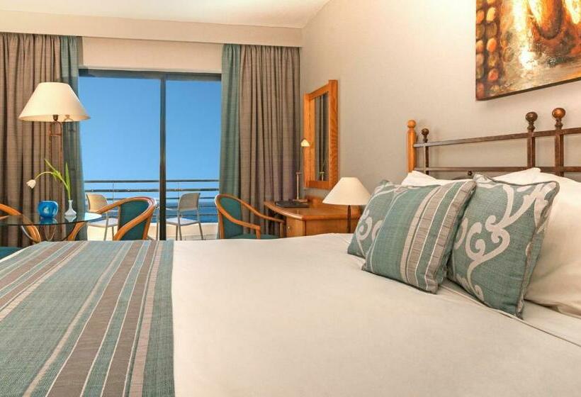 اتاق لوکس با چشمانداز دریا, Verdi St George S Bay Marina