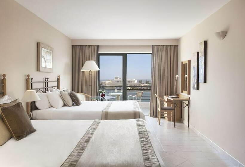 اتاق سوپریور با چشمانداز دریا, Verdi St George S Bay Marina