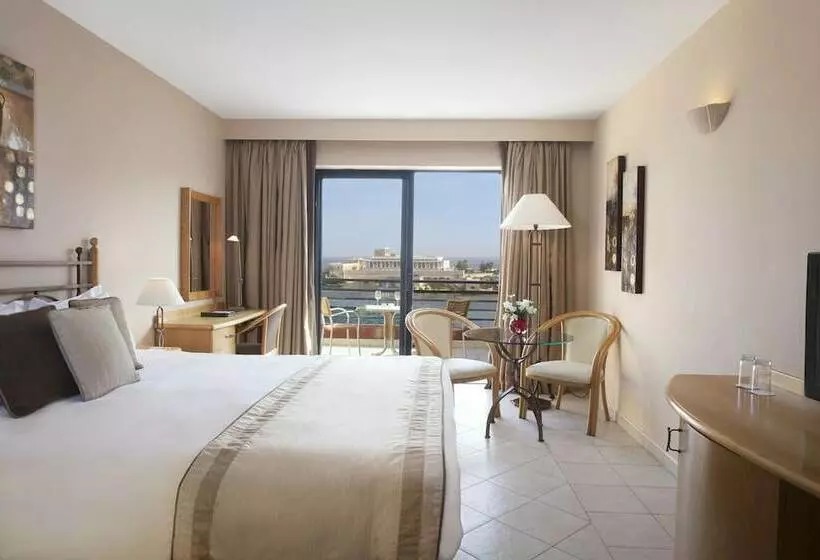 اتاق سوپریور با چشم‌انداز دریا, Verdi St George S Bay Marina