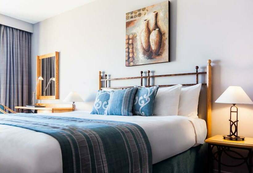 Deluxe Suite Sea View, Verdi St George S Bay Marina