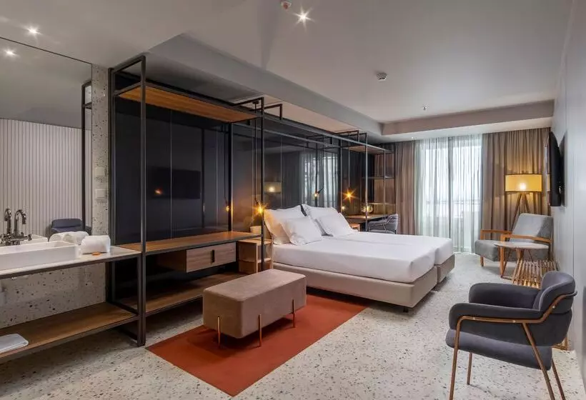 اتاق استاندارد, Next by Savoy Signature