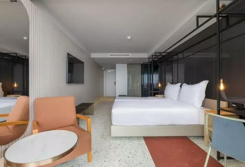 اتاق استاندارد, Next by Savoy Signature