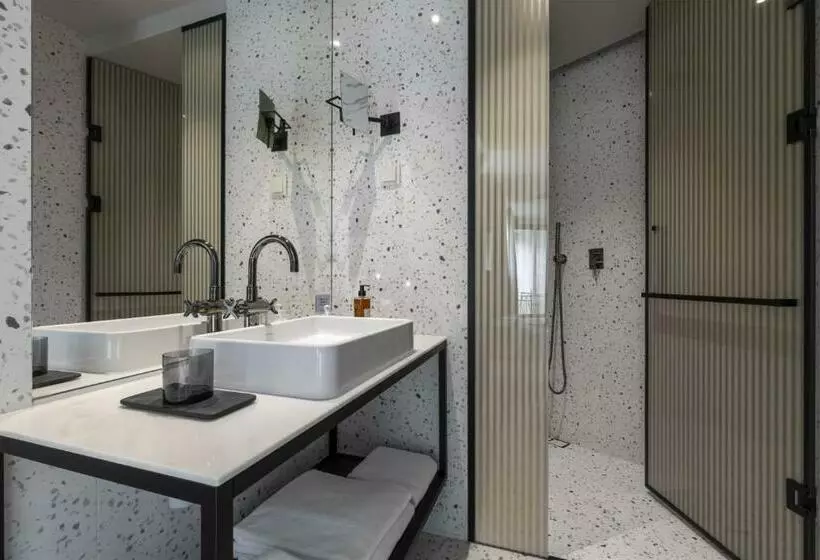 اتاق استاندارد, Next by Savoy Signature