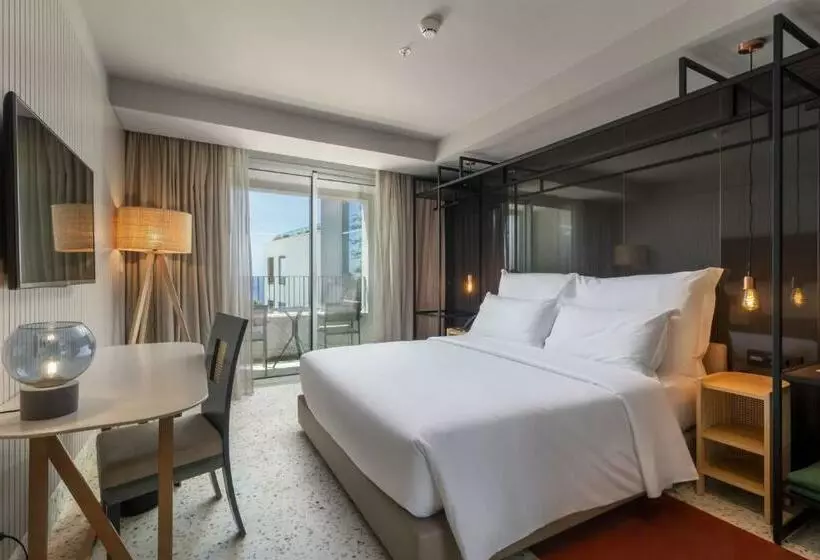 اتاق استاندارد, Next by Savoy Signature
