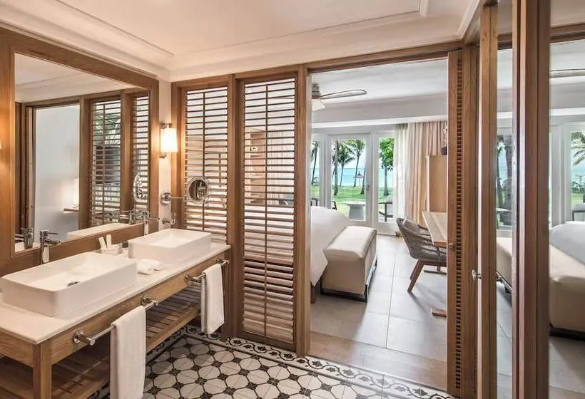 اتاق لوکس با چشم‌انداز دریا, Sugar Beach Mauritius