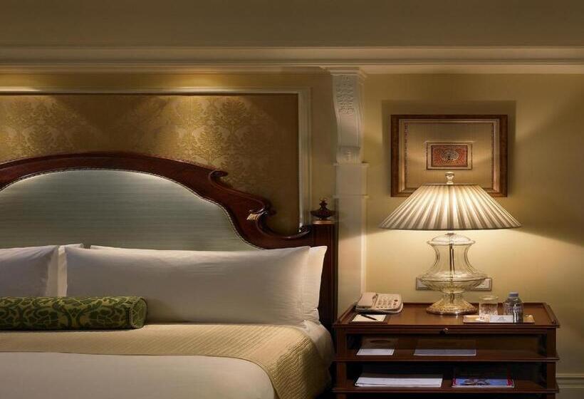 バルコニー付きスタンダードルーム, The Leela Palace Bengaluru