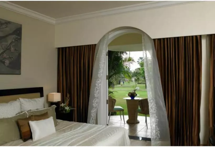 اتاق لوکس, The Zuri White Sands, Goa Resort & Casino