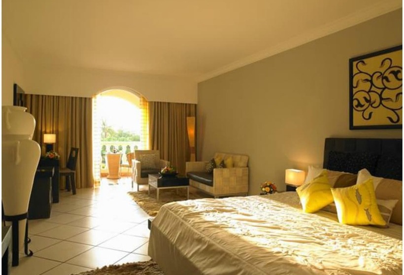 اتاق لوکس, The Zuri White Sands, Goa Resort & Casino
