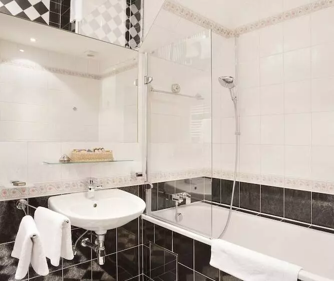 اتاق لوکس, U Zlatého Stromu Prague By Bhg