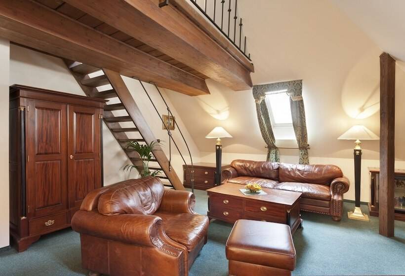 اتاق لوکس, U Zlatého Stromu Prague By Bhg