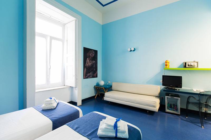 استودیوی استاندارد, Ms Apart