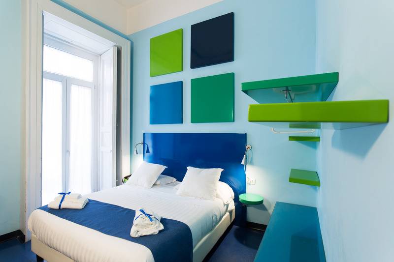 استودیوی استاندارد, Ms Apart