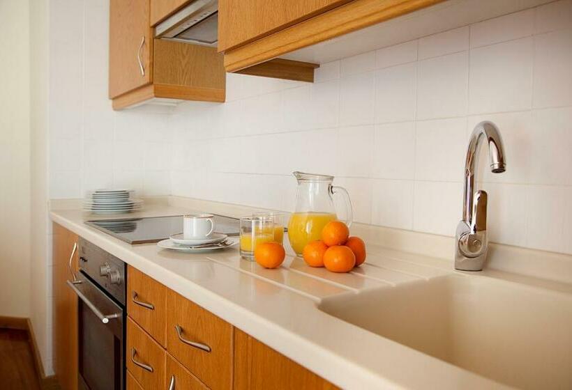 استودیوی استاندارد, Ms Apart