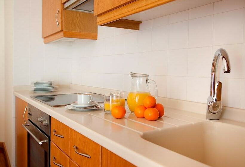 آپارتمان خانوادگی 2 خوابه, Ms Apart