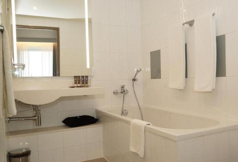 اتاق اجرایی, Novotel Vilnius Centre