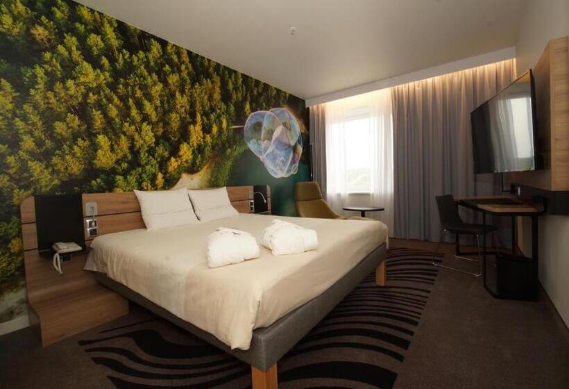 اتاق اجرایی با تخت بزرگ, Novotel Vilnius Centre