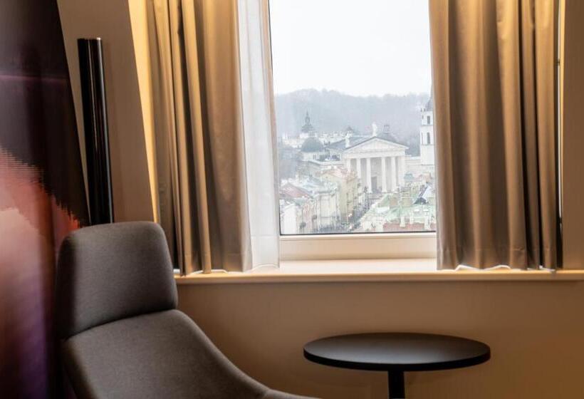 اتاق اجرایی با تخت بزرگ, Novotel Vilnius Centre