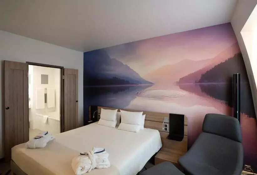 اتاق اجرایی با تخت بزرگ, Novotel Vilnius Centre