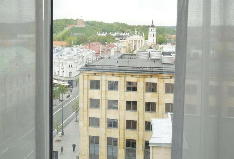 Suite Queen Bed, Novotel Vilnius Centre