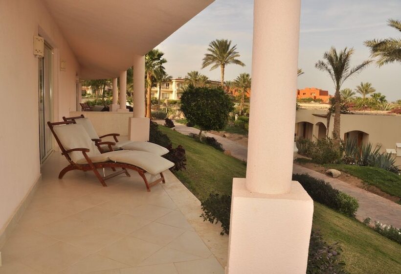 اتاق استاندارد, Parrotel Beach Resort