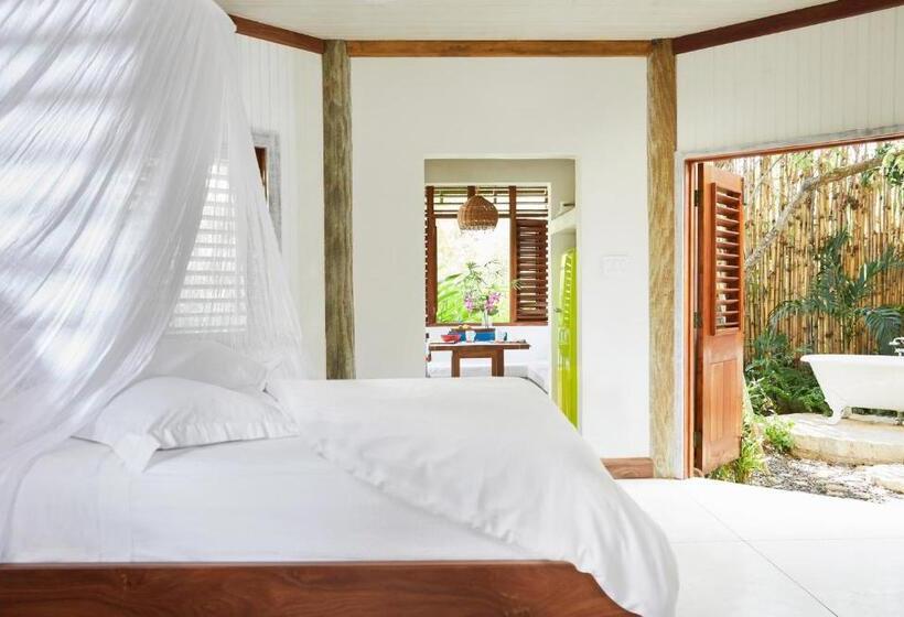 کابین, Goldeneye