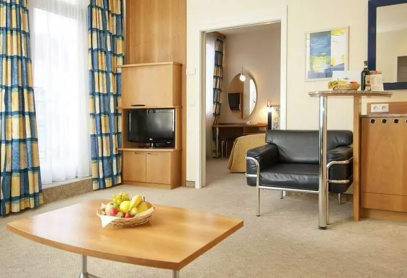 سوئیت کلاسیک, Starlight Suiten Hotel Budapest