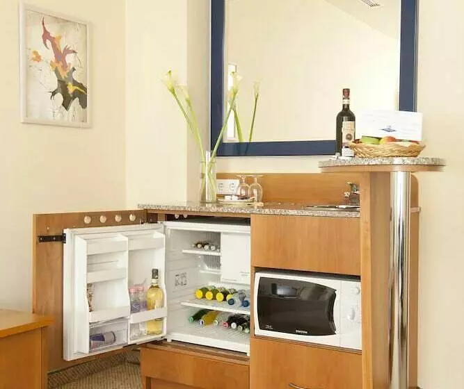 سوئیت کلاسیک, Starlight Suiten Hotel Budapest