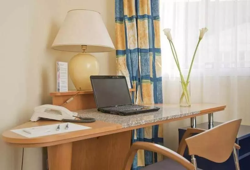سوییت لوکس, Starlight Suiten Hotel Budapest