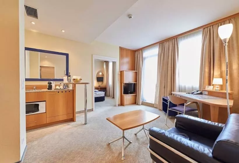 سوییت لوکس, Starlight Suiten Hotel Budapest