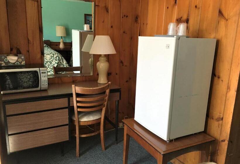 스탠다드 룸 더블 침대 2개, Bass River Motel