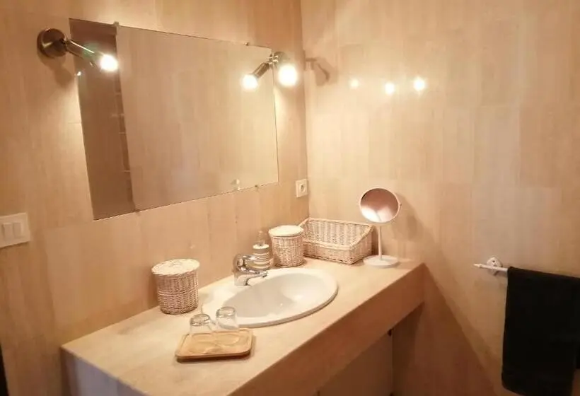 ガーデンビューファミリールーム, Le Chai De La Rose Spa Et Séances Bien être