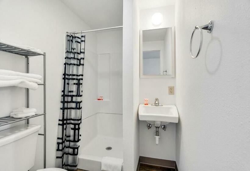 스탠다드 스튜디오, The Resource Inn  Big Lake Tx