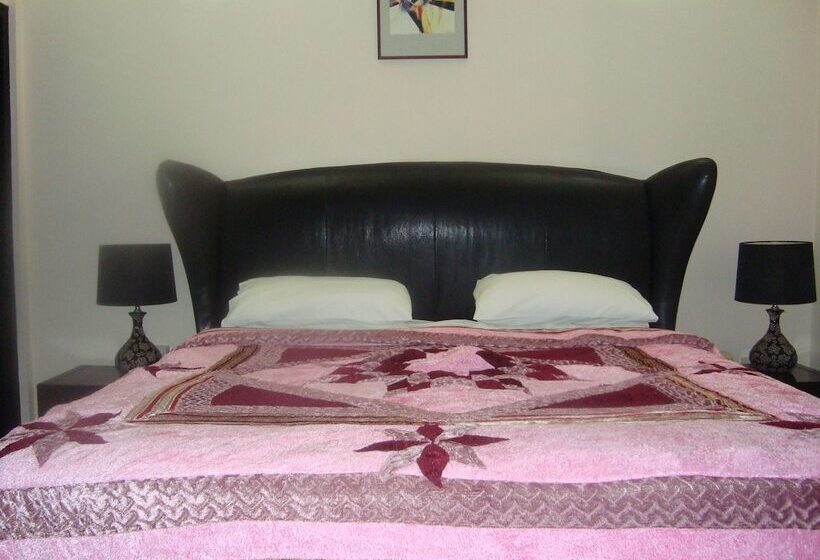 Quarto standard, San Rock