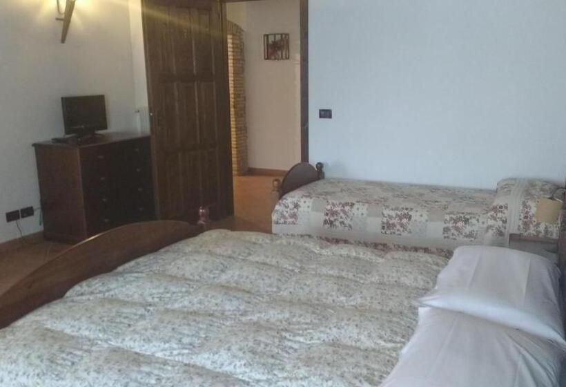 Номер Стандарт Трехместный, Villa Asiola