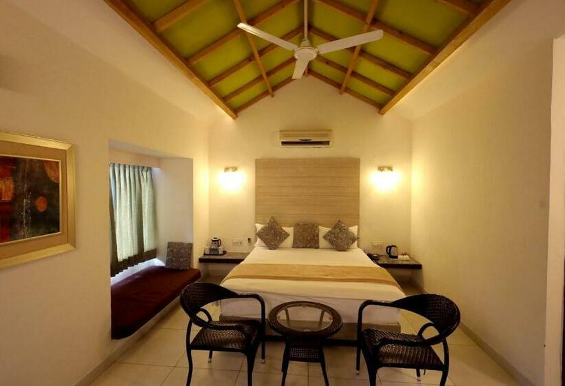 Номер Стандарт с Балконом, Hummingbird Resort