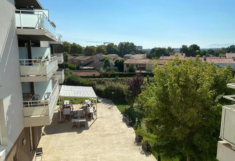 스탠다드 스튜디오, Domitys Les Tours D Or