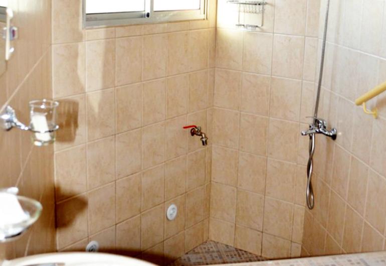 بانگلوی استاندارد, Termas Sol Y Luna