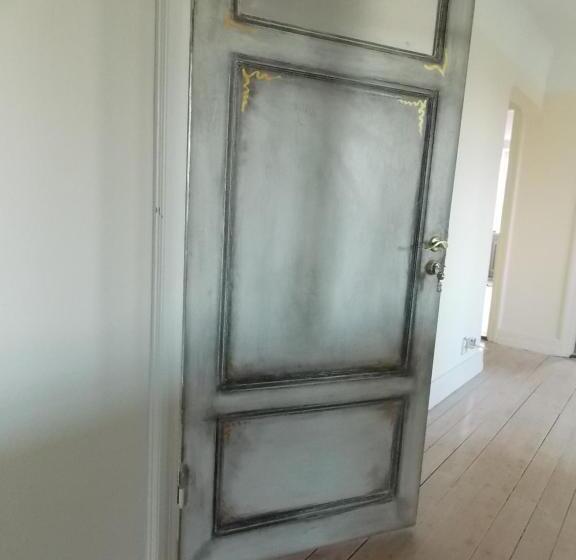 Номер Стандарт Вид на Сад, The Garden Hill