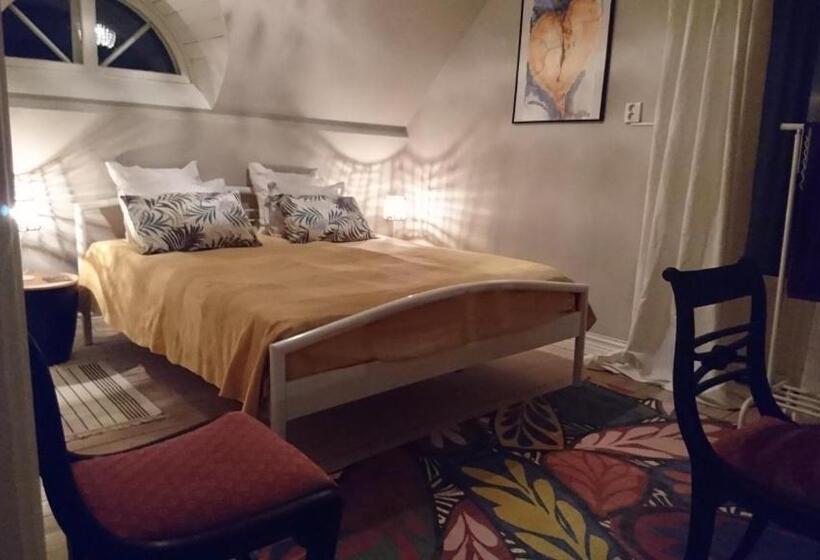 Номер Deluxe, The Garden Hill