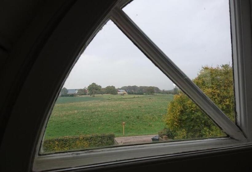 Номер Deluxe, The Garden Hill