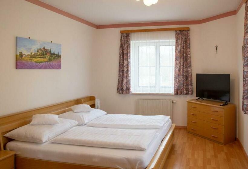 חדר סטנדרט, Pension Christine