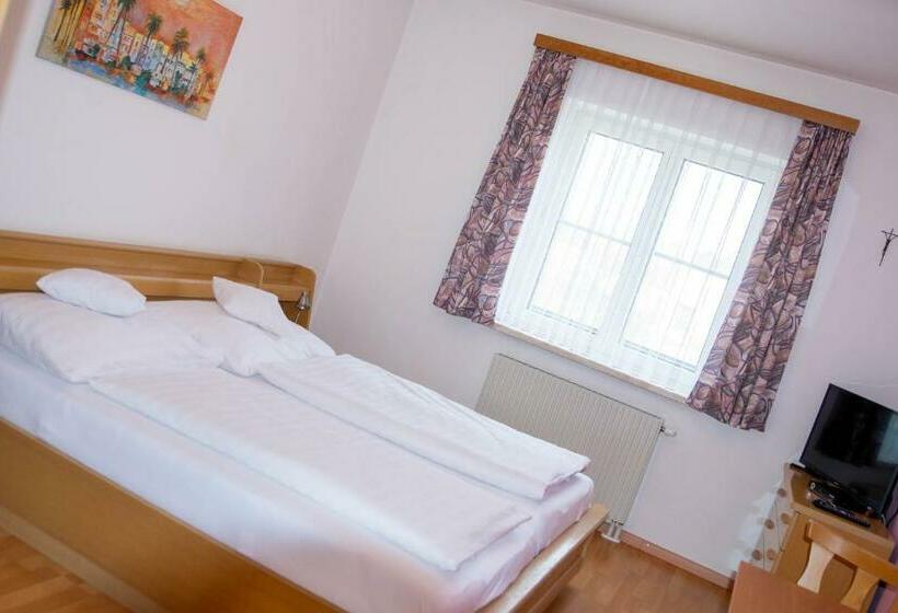 חדר סטנדרט, Pension Christine