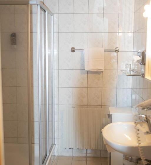 חדר סטנדרט לשלושה, Pension Christine