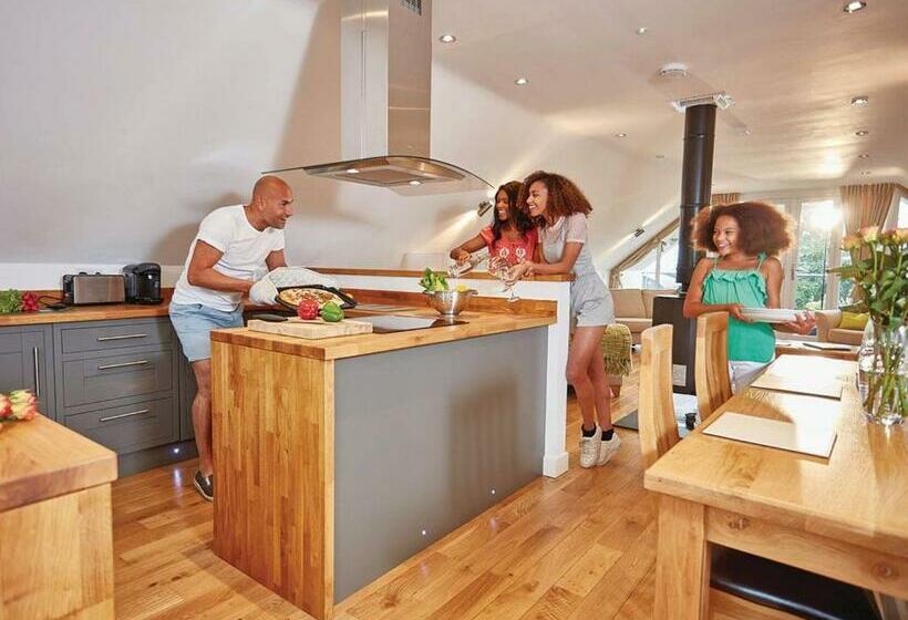 １ベッドルームハウス, Windmill Retreat